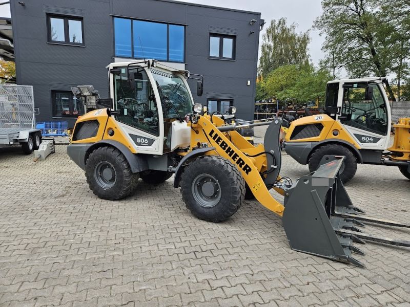 Ładowarka kołowa LIEBHERR L506 COMPACT